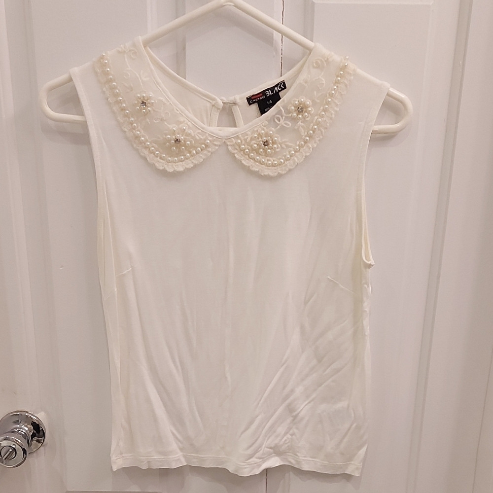 Chic Ivory Sleeveless Blouse with Pearl Details